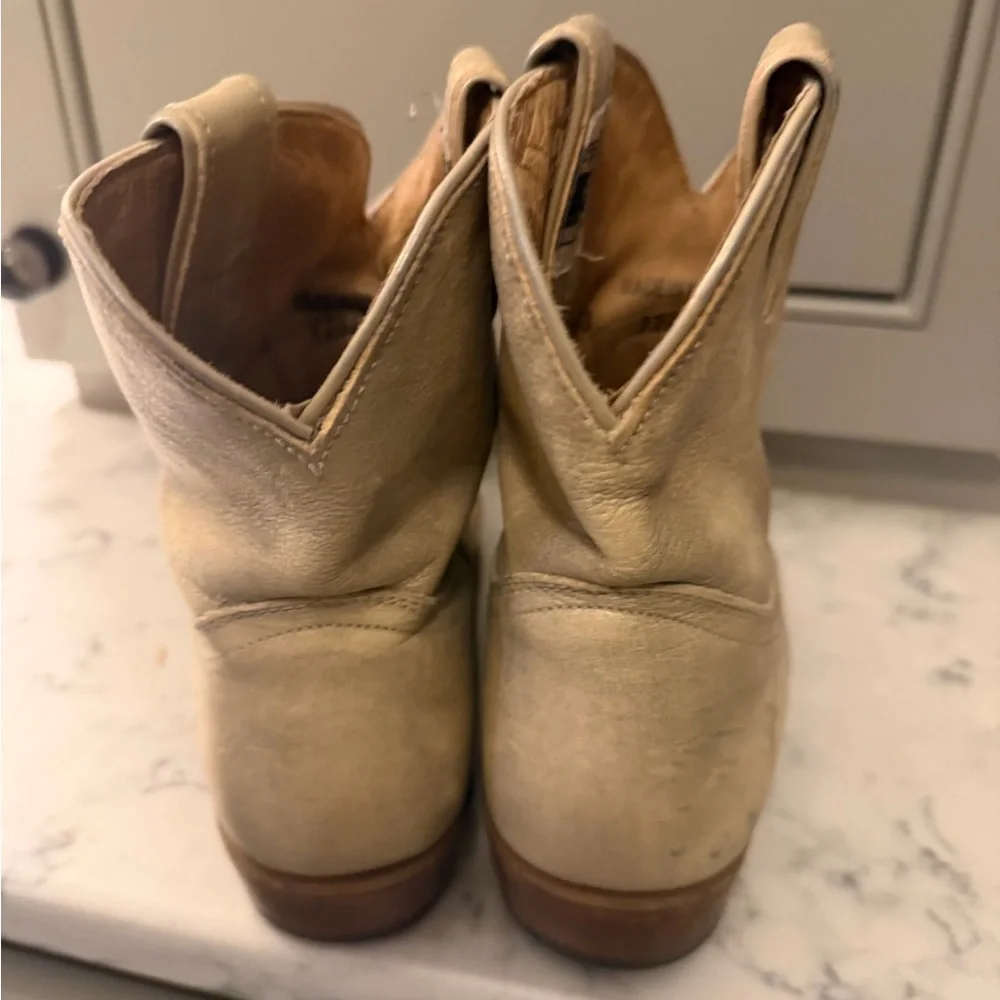 Frye Billy Beige Short Western Leather Boots - Picture 2 of 4